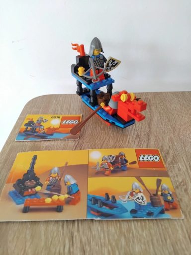 Lego 6018 Castle Black Knights Battle Dragon